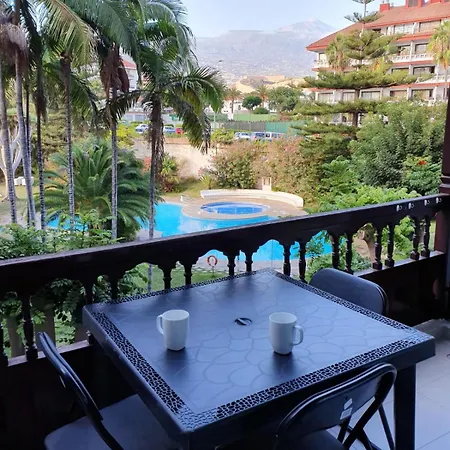 Modern Studio With Balcony *